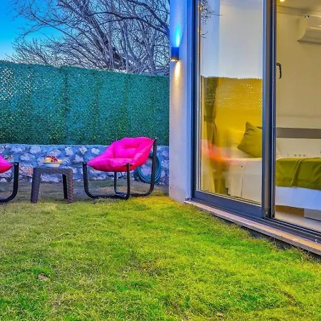Bezirgan 2 Bedroom Secluded With Private Pool Hot Tub كالكان