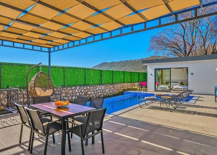 Bezirgan 2 Bedroom Secluded With Private Pool Hot Tub