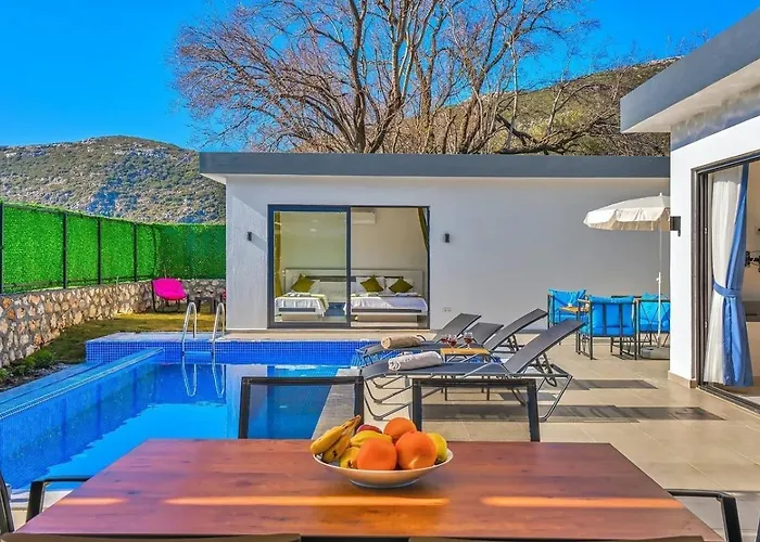 Bezirgan 2 Bedroom Secluded With Private Pool Hot Tub