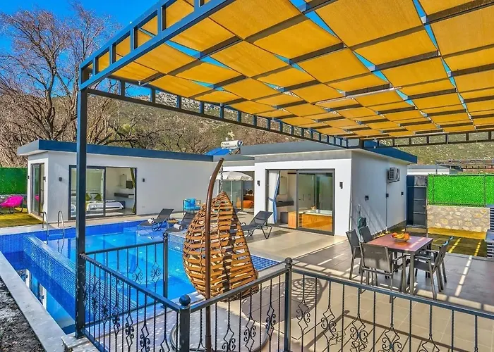 Bezirgan 2 Bedroom Secluded With Private Pool Hot Tub * كالكان