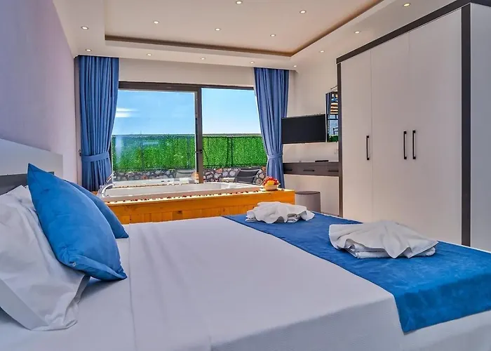 Bezirgan 2 Bedroom Secluded With Private Pool Hot Tub كالكان