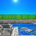 Bezirgan 2 Bedroom Secluded With Private Pool Hot Tub * Kalkan