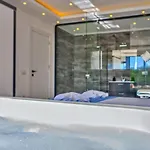 Bezirgan 2 Bedroom Secluded With Private Pool Hot Tub *