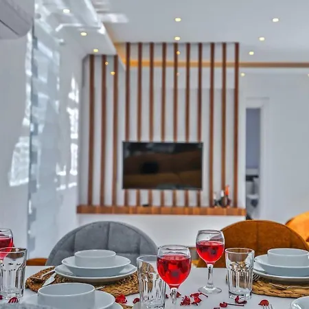 فيلة Bezirgan 2 Bedroom Secluded With Private Pool Hot Tub كالكان