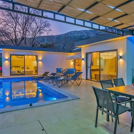 Bezirgan 2 Bedroom Secluded With Private Pool Hot Tub Villa