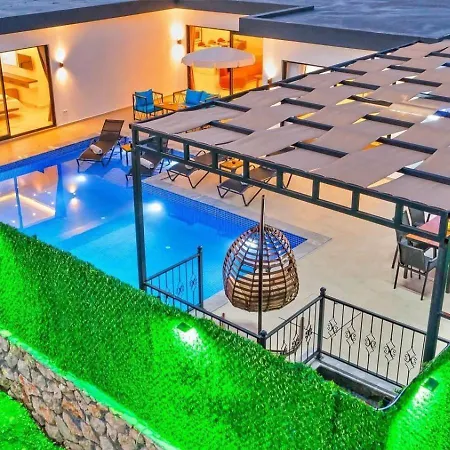 Bezirgan 2 Bedroom Secluded With Private Pool Hot Tub كالكان