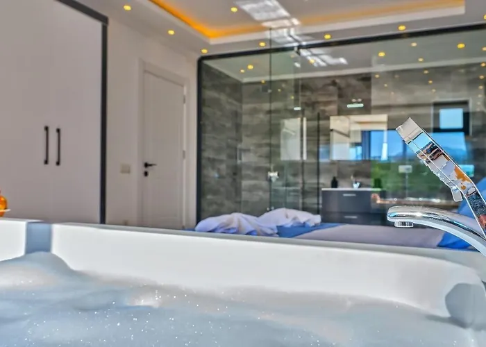 Bezirgan 2 Bedroom Secluded With Private Pool Hot Tub *